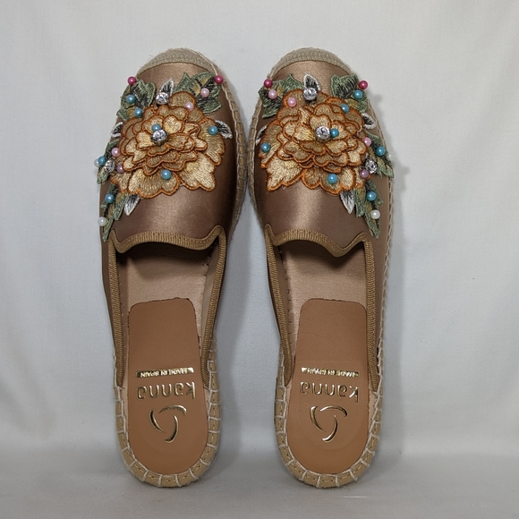 NWT Floral Embroidered Espadrilles with Beaded Embellishments, Kanna Size EU 37 - Picture 2 of 14